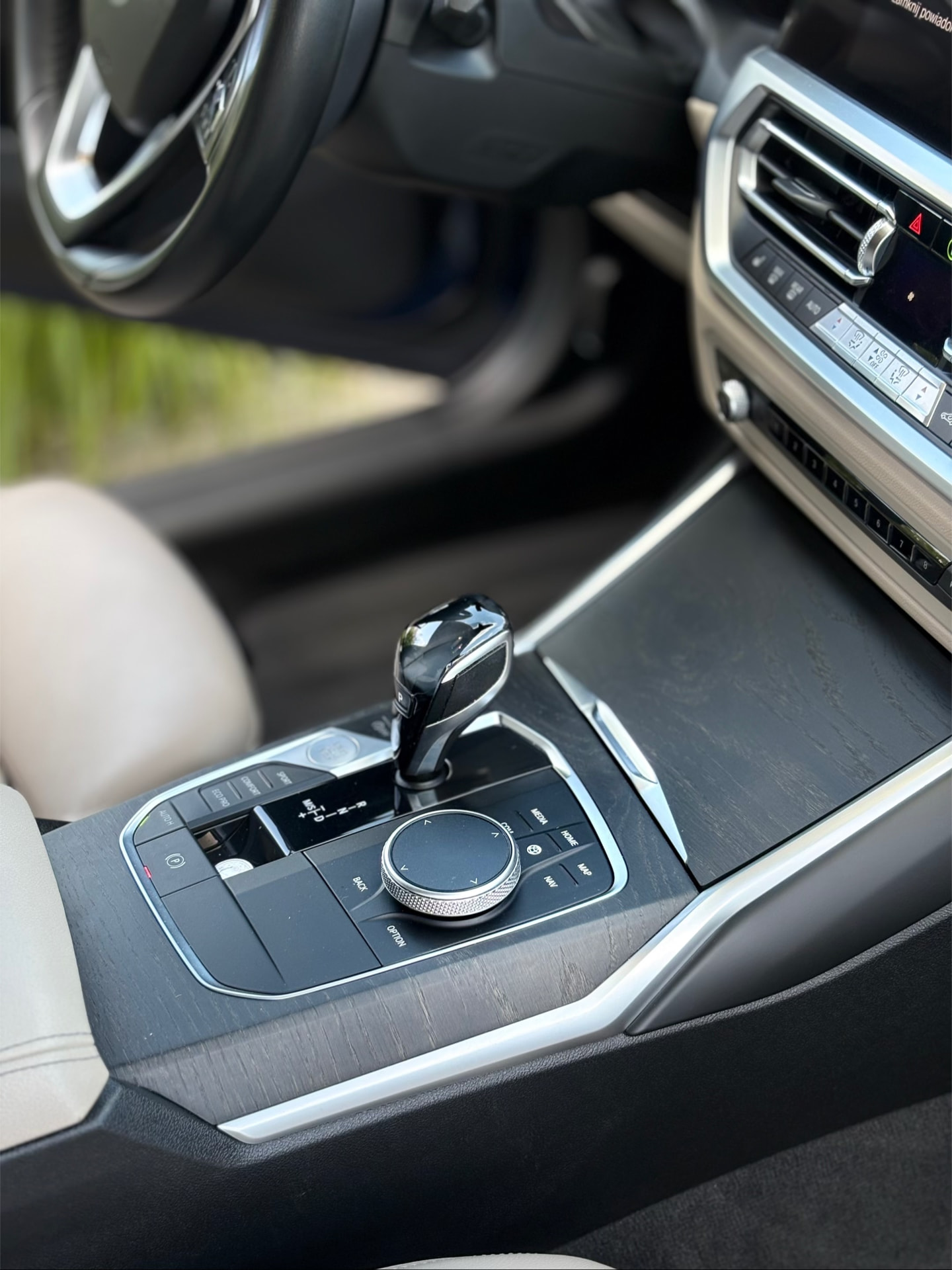 NovaCars Detailing Słupsk — wypielęgnowane wnętrze BMW serii 3 po detailingu